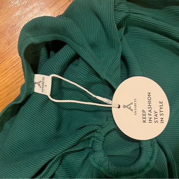 Green ribbed cut out backless maxi dress - Picture 6 of 6